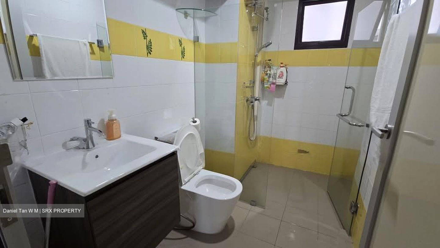 Blk 404B Fern Spring (Sengkang), HDB 5 Rooms #533864041